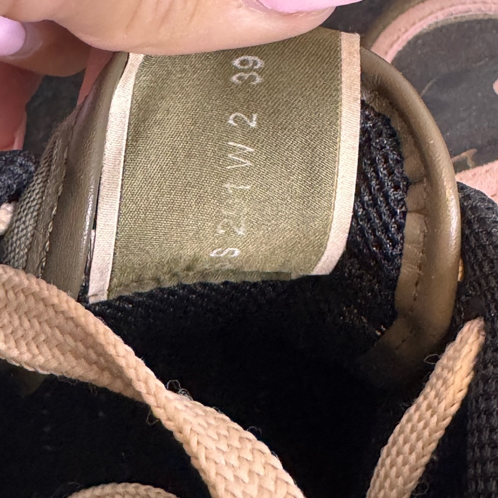 Valentino Garavani Rockrunner Sneakers - Picture 12 of 14